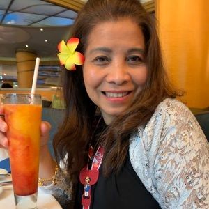 Meet your Posher, Nelia